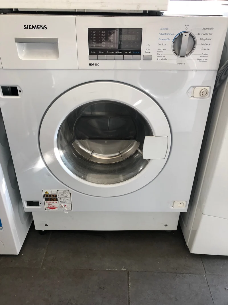 Waschtrockner Siemens iQ500 Einbau / 7,00 kg / 4,00 kg / B / 270 kWh / 1.400 U