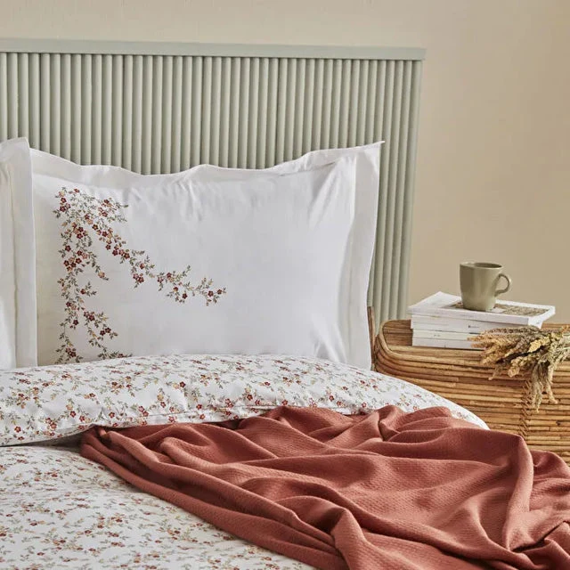 Karaca Mizu Bettwäsche-Set aus 100 % Baumwolle mit Tagesdecke, Doppelbett, Mehrfarbig