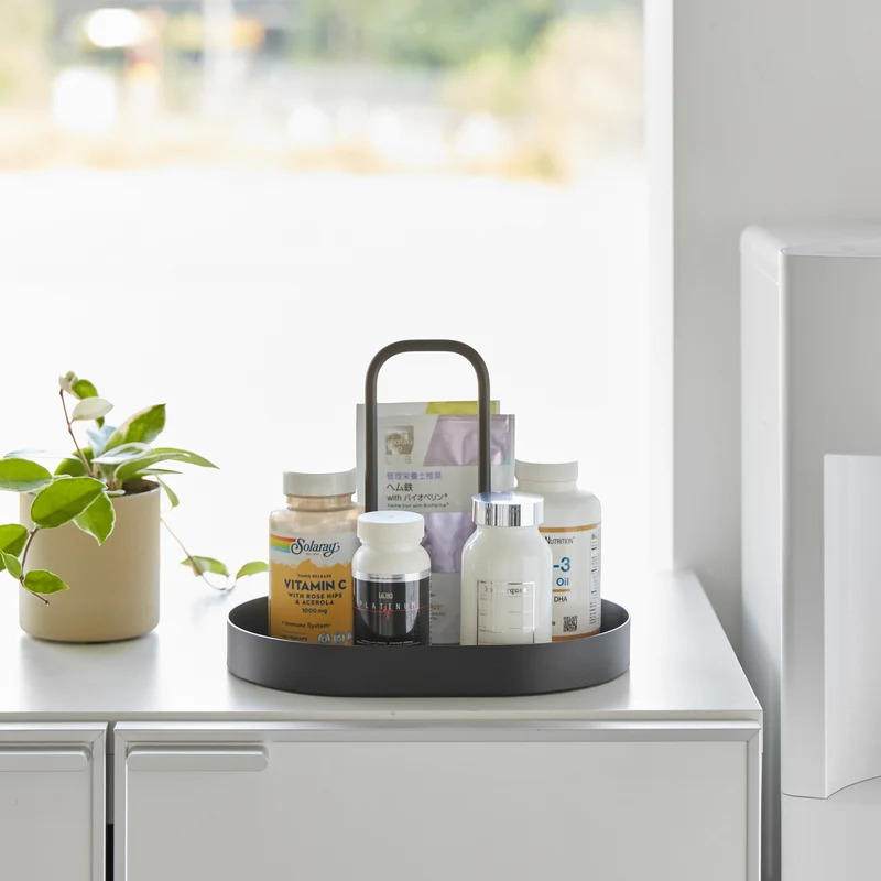 Tray with Handle