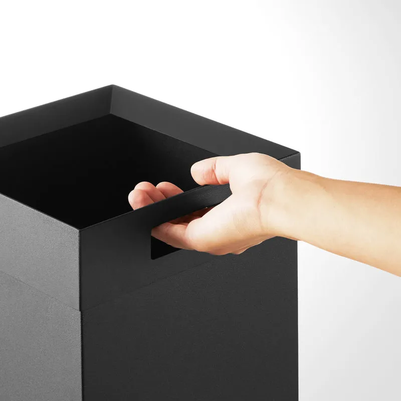 Short Trash Can