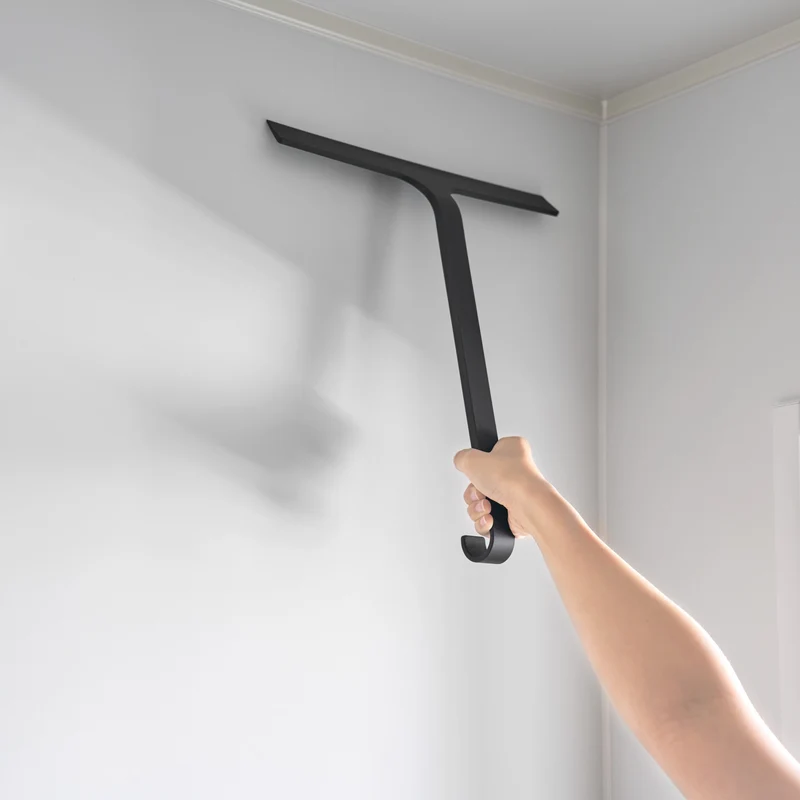Wiper with Hook