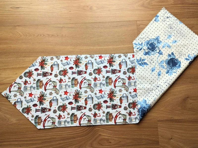 Tischläufer mit Quasten, zwei Seiten - Weihnachtliches und Blumen Motiv