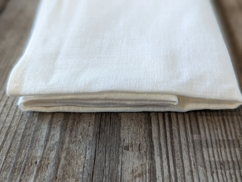 Weiße Leinen Serviette in 42x42 cm, 100% Leinenstoff