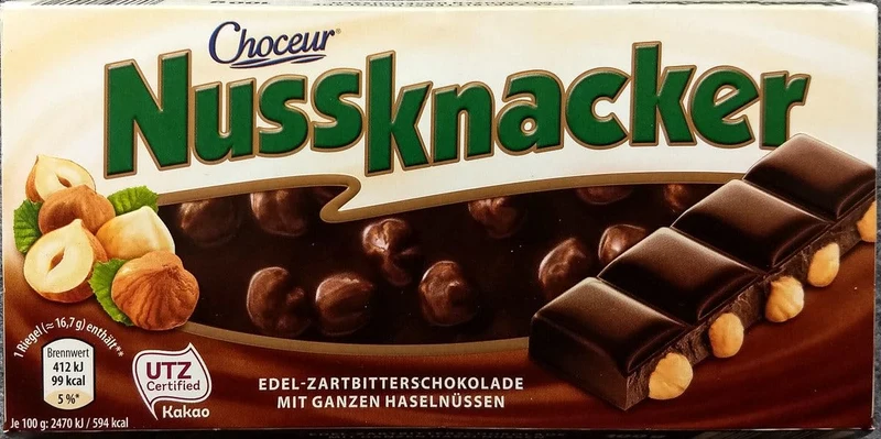 CHOCEUR Nussknacker Feinherb, Tafel Zartbitterschokolade mit knackigen Haselnüssen, Intensiver und hochwertiger Genuss, 100 g