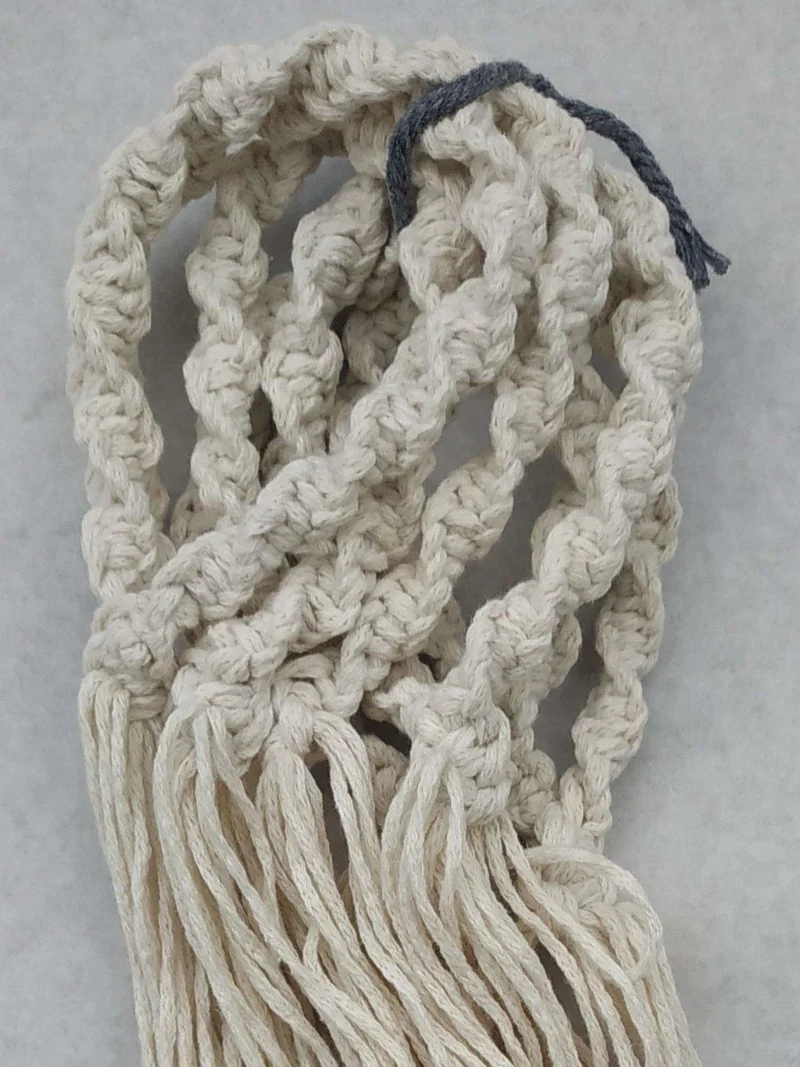 Leinen Servietten mit Makramee Serviettenhalter
