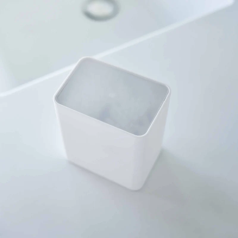 Push-Lid Storage Case
