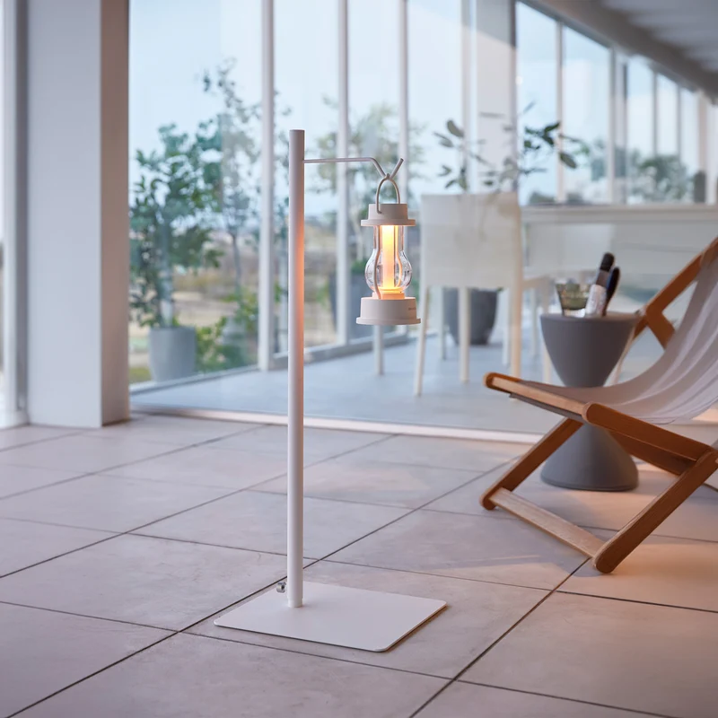 Adjustable Lantern Stand