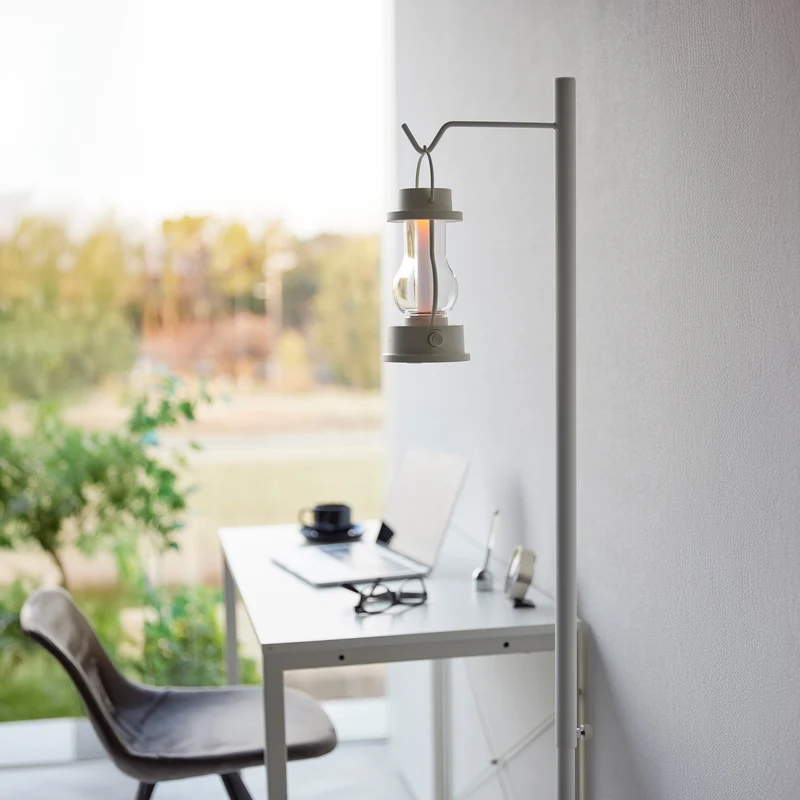 Adjustable Lantern Stand