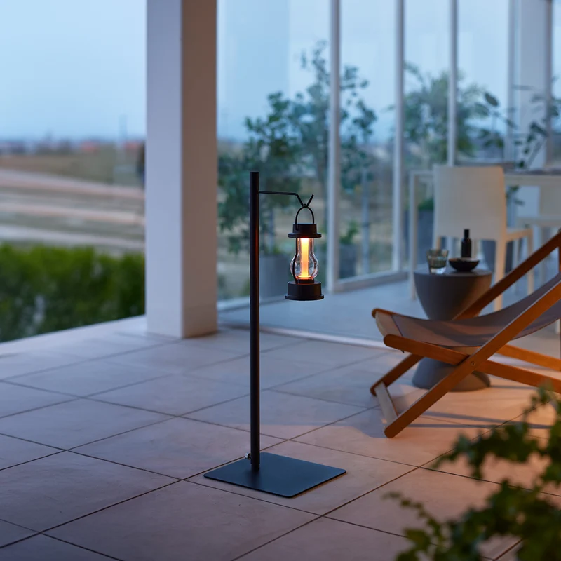 Adjustable Lantern Stand