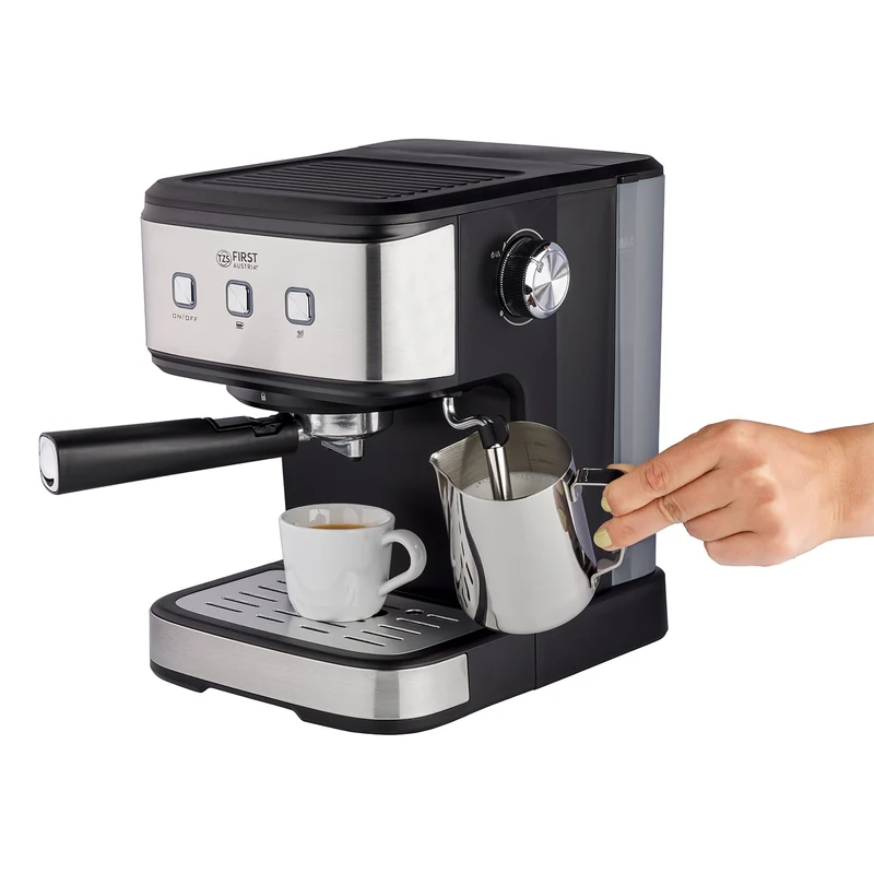 Siebträgermaschine 1,5L, 15 bar, mit Milchschäumer