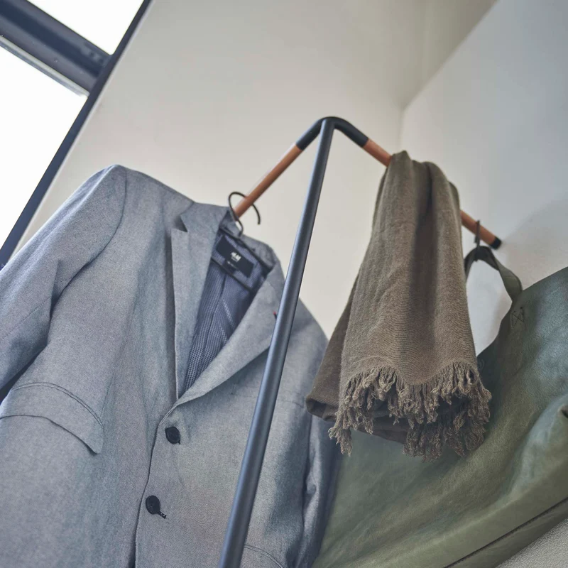 Leaning Corner Coat Rack
