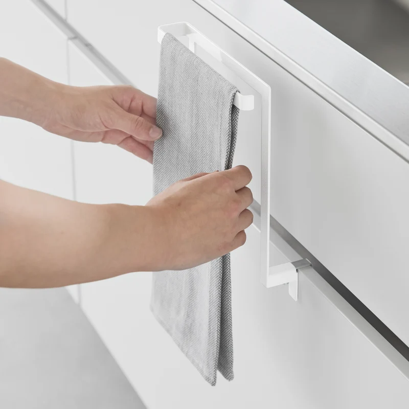 Floating Towel Hanger