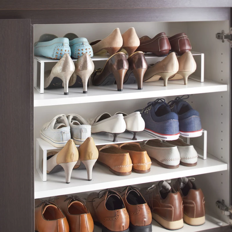 Extendable Shoe Rack with Solid Surface