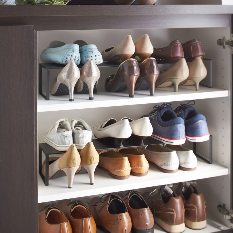 Extendable Shoe Rack with Solid Surface