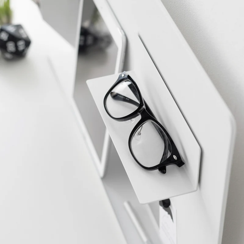 Magnetic Shelf