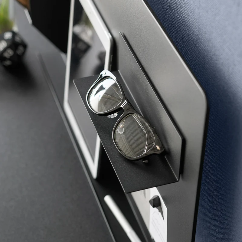 Magnetic Shelf