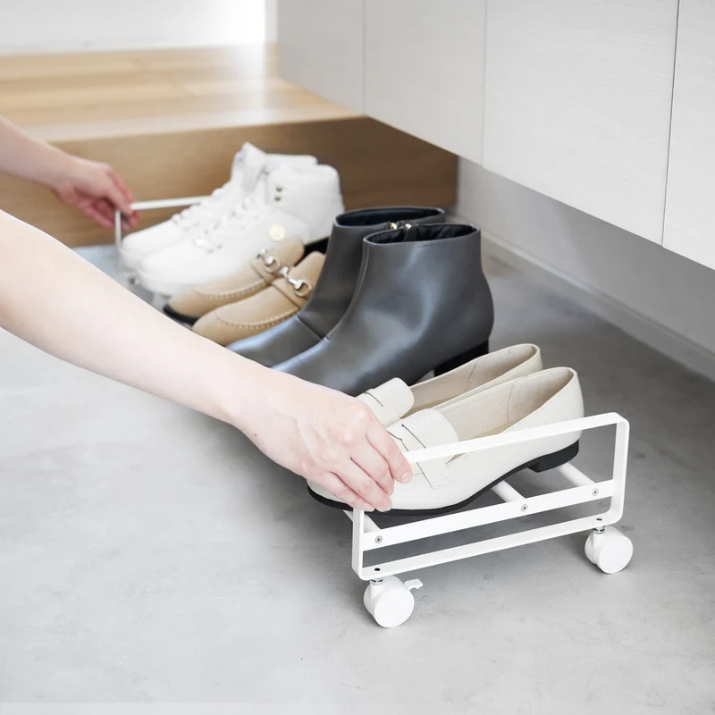 Shoe Rack with Casters