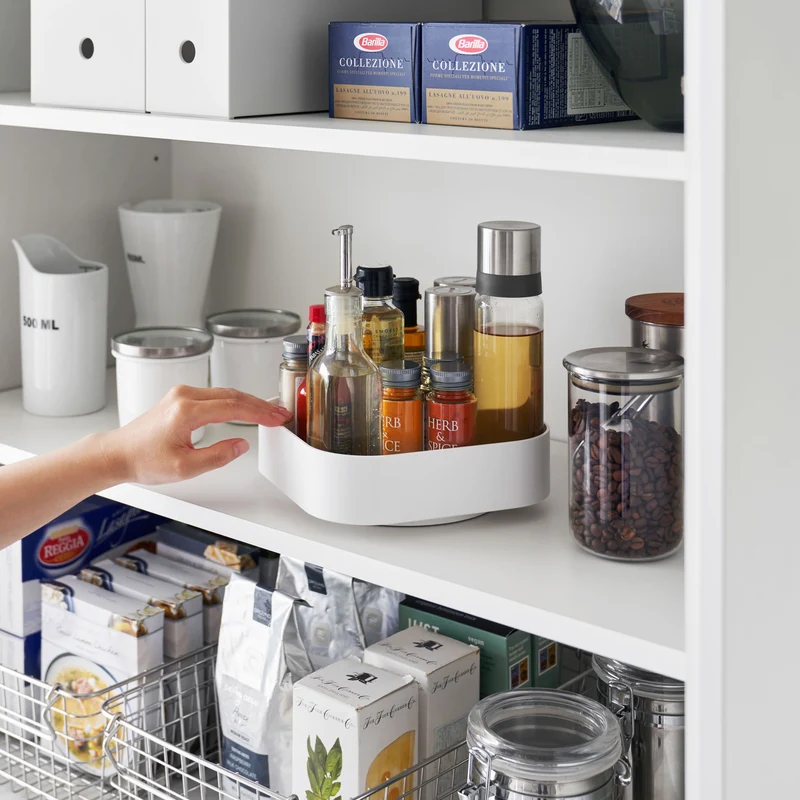 Rotating Storage Tray