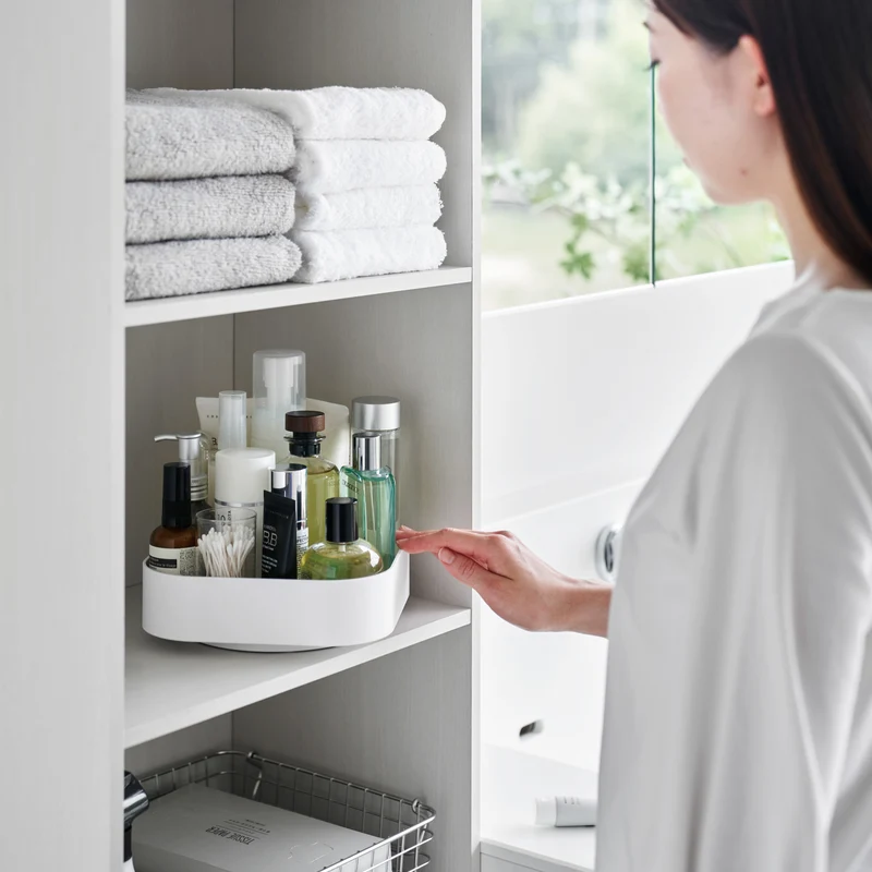 Rotating Storage Tray