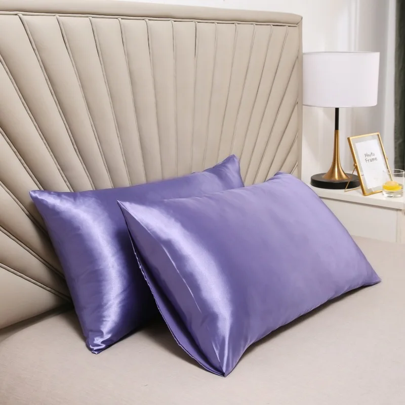 Taie d'Oreiller Effet Soie - Luxe & Confort