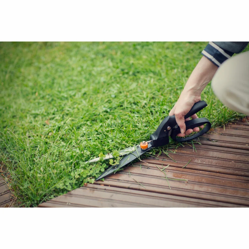 Fiskars Rasenkantenschere SmartFit GS40, Rasenschere, Kunststoff, Stahl, Schwarz, Orange, 1023632