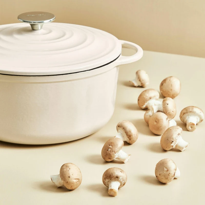 Tefal Lov Ovaler Bräter, Schmortopf, Kochtopf, Induktionsgeeignet, Gusseisen, Beige, 34 cm, E25906