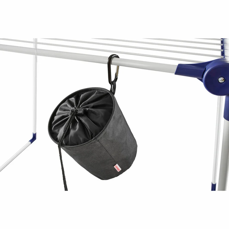 Leifheit Wäscheklammerbeutel mit Karabinerhaken, Wäscheklammer Beutel, Aufbewahrung für bis zu 100 Wäscheklammern, Ø 16 cm, Schwarz, 80031