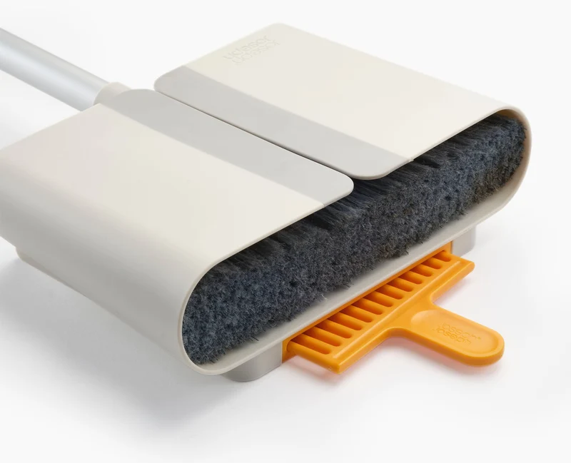 CleanTech™ Kehrset aus wandmontiertem Besen, Handfeger und Kehrblech in Hellgrau