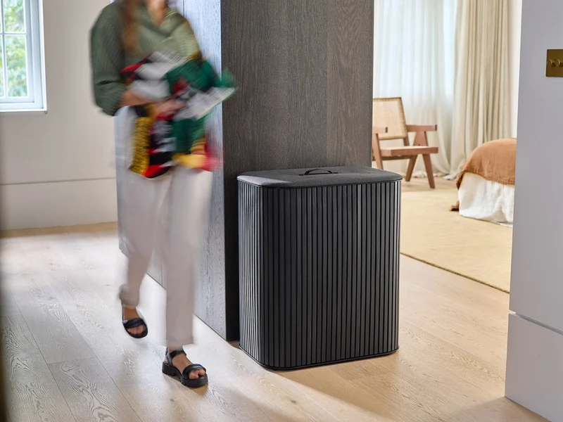 Tota Trio Luxe 90L Wäschetrennkorb mit drei Fächern mit schwarzem Bambus-Finish