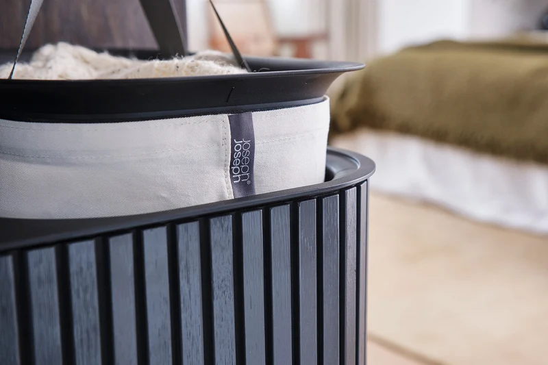 Tota Trio Luxe 90L Wäschetrennkorb mit drei Fächern mit schwarzem Bambus-Finish