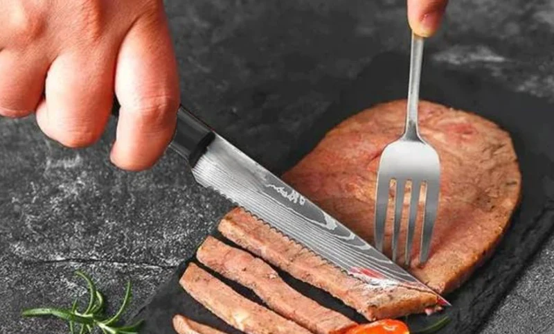 Coltelli da bistecca lama 11 cm - blister 6 pezzi - confezione da 50 pz — DE LUCA Coltellerie