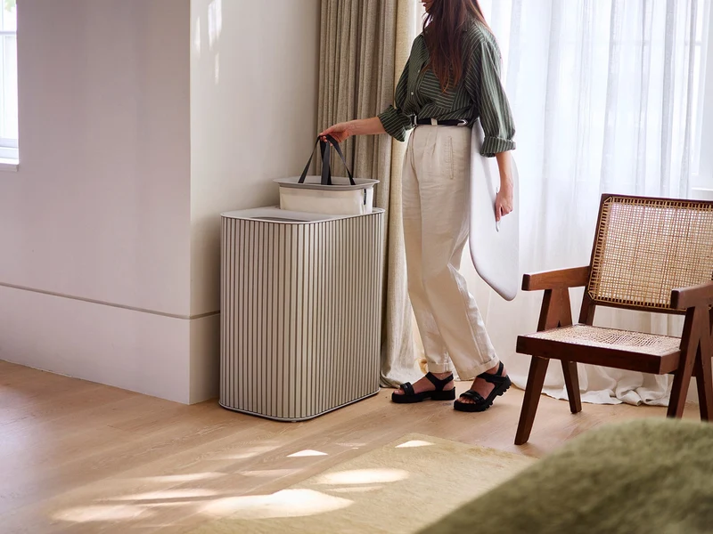 Tota Twin Luxe 90L Wäschetrennkorb mit zwei Fächern mit naturfarbenem Bambus-Finish