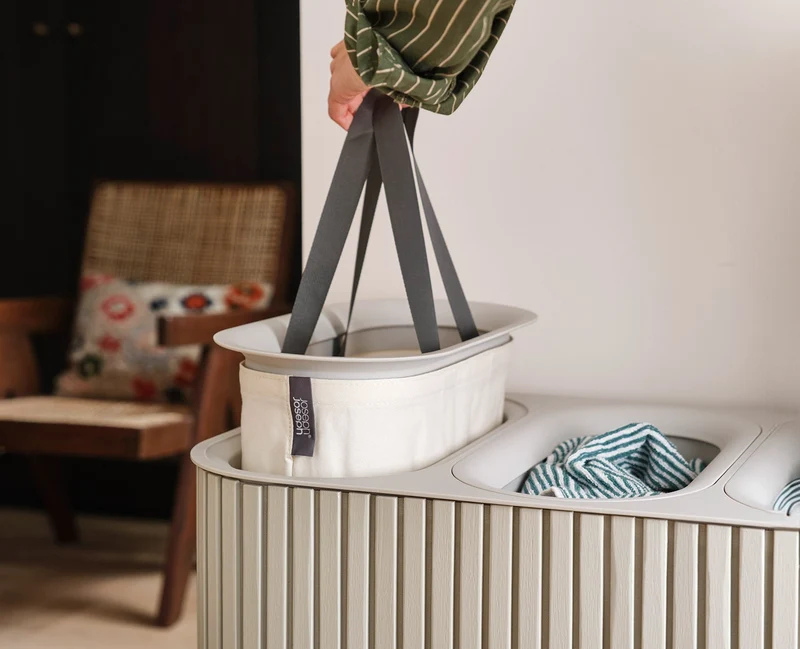 Tota Trio Luxe 90L Wäschetrennkorb mit drei Fächern mit naturfarbenem Bambus-Finish