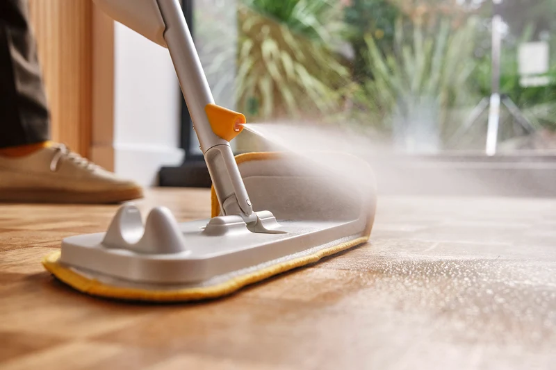 CleanTech™ 2-in-1 Sprühwischer