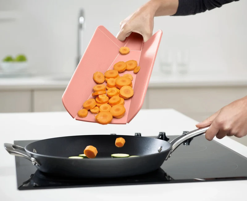 Chop2Pot™ Plus - Faltbares Schneidebrett
