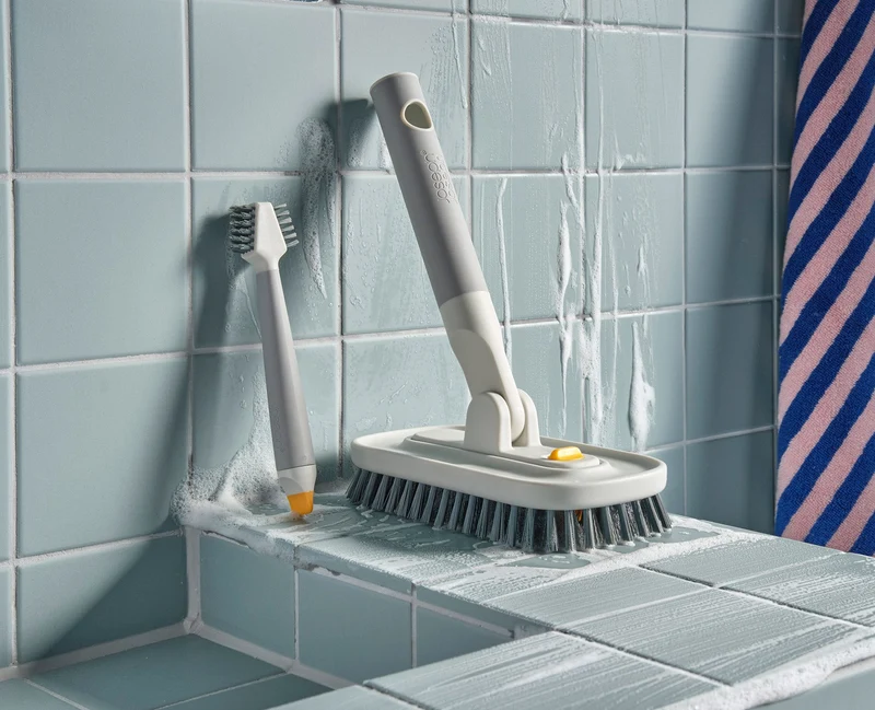 CleanTech™ Bürstenset mit Scheuerbürste und Fliesenbürste