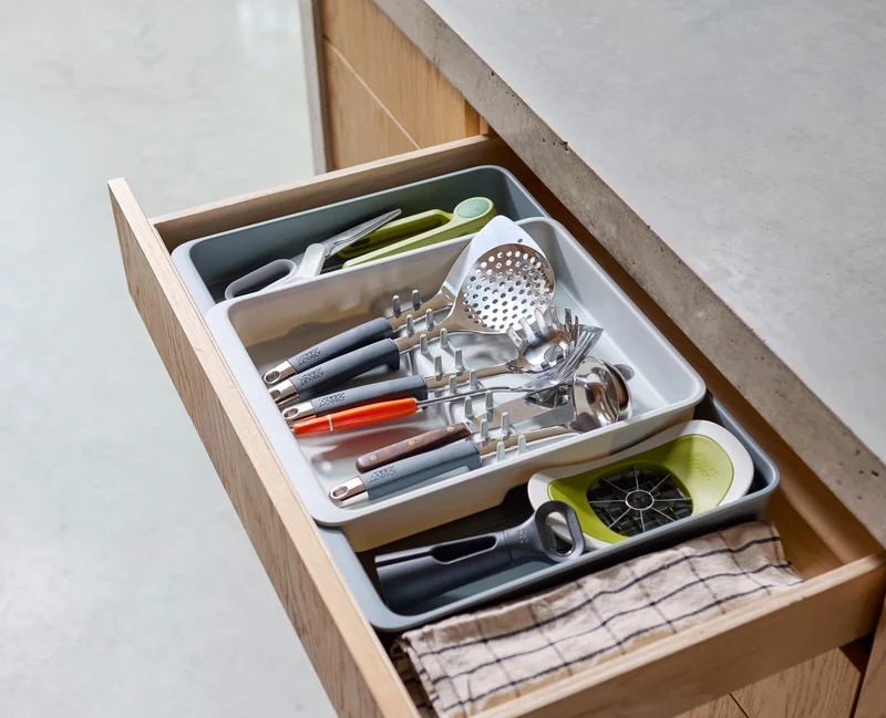 DrawerStore™ Erweiterbarer Küchenzubehör-Organizer aus recyceltem Plastik