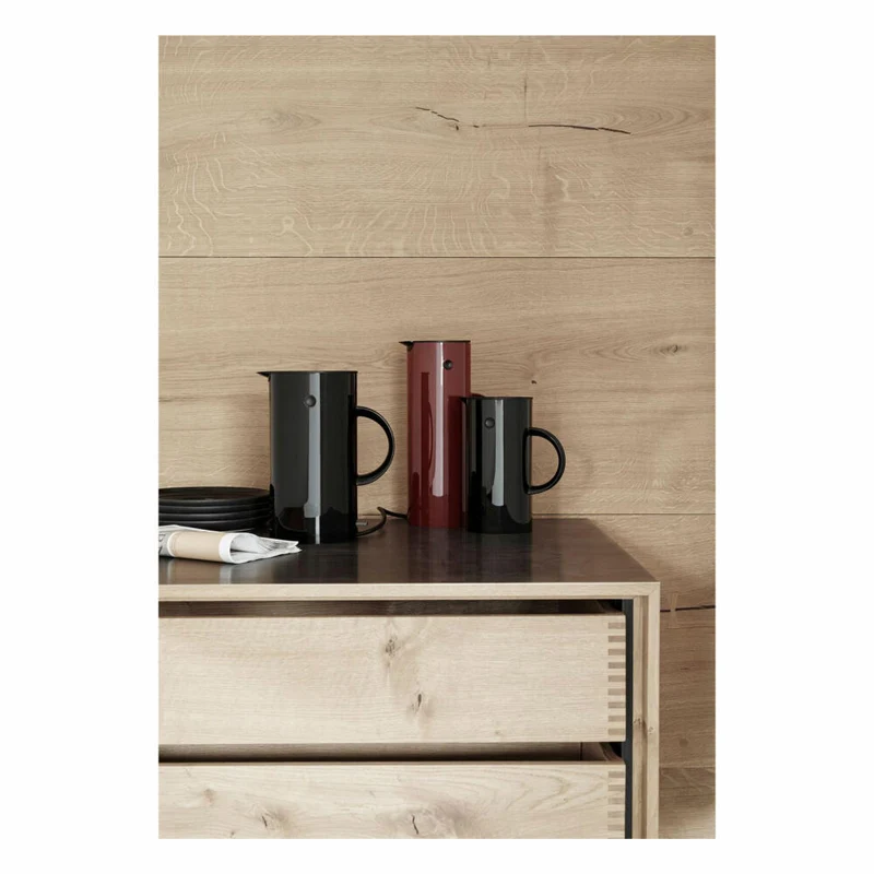 Stelton EM77 Wasserkocher, Wasser Kocher, Wassererhitzer mit Kalkfilter und Trockengehschutz, Kunststoff, Schwarz, 1.5 L, 890