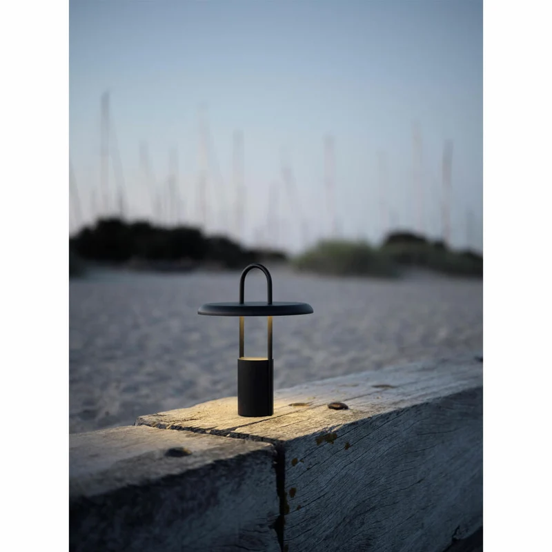 Stelton LED-Leuchte Pier Black, drahtlos, Ladung via USB, Eisen, Kunststoff, Schwarz, 25 cm, 614