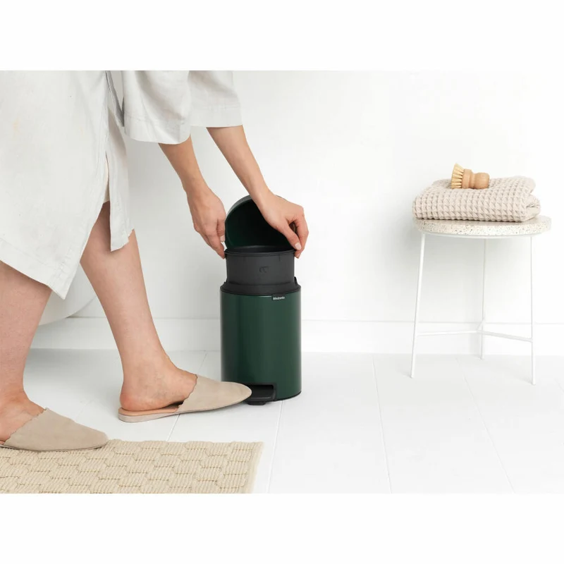 Brabantia Treteimer NewIcon, Kosmetikeimer, Mülleimer, Abfallbehälter, Stahl, Pine Green, 3 L, 304002