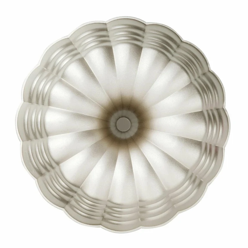 Dr. Oetker Gugelhupf-Form Floral 24 cm, Back-Kunst, Backform, Aluminiumguss, Creme-Metallic, 2551
