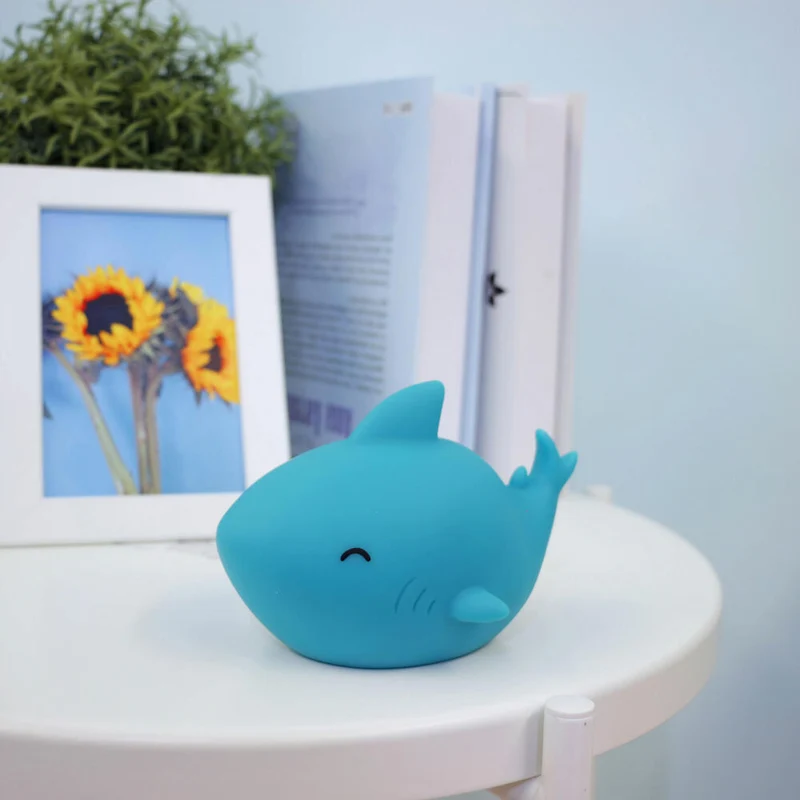 reer lumilu Sea Life Hai, Nachtlicht, Schlummerlicht, Beruhigungslicht, LED, Timer, 52303