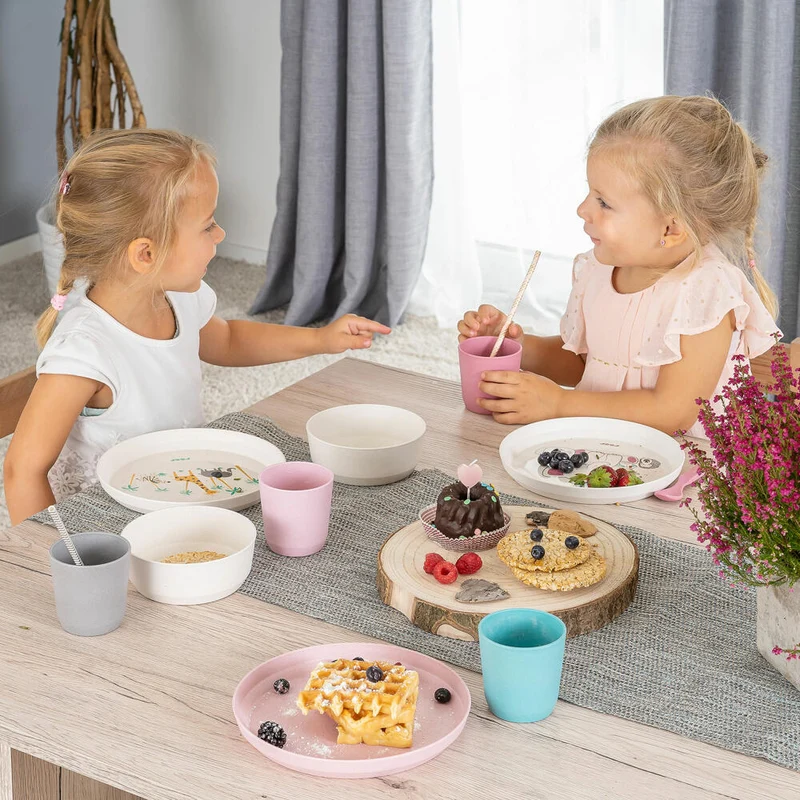 reer Growing Geschirr-Set LovelyFriends, 5-tlg., Kindergeschirr, Teller, Löffel, Gabel, Becher, Schale, 22020